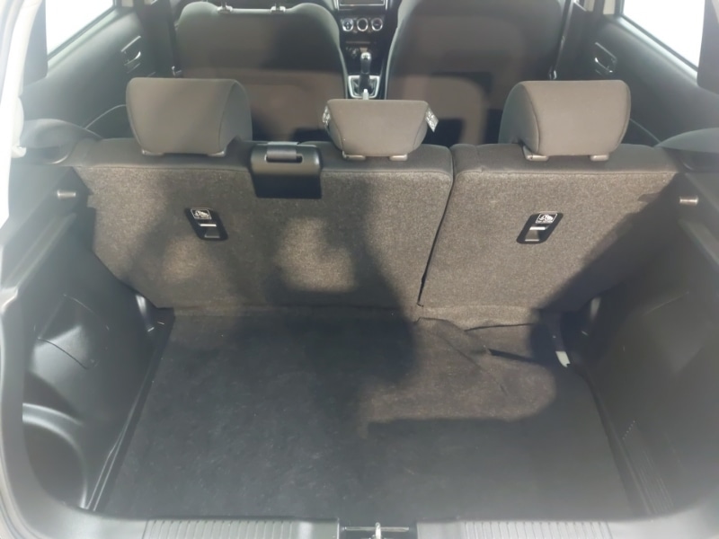 Used Suzuki Swift 2018 for sale - 77141047: Photo 8