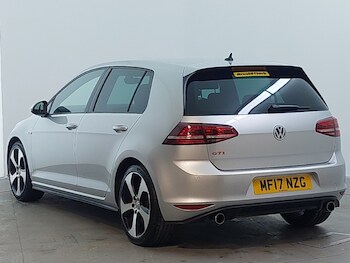 Used Volkswagen Golf 2017 for sale - 77357777: Photo