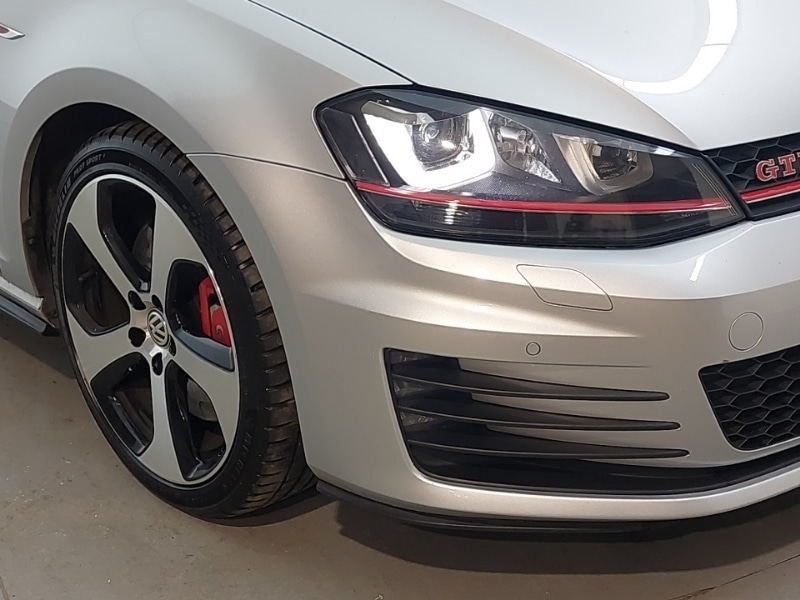 Used Volkswagen Golf 2017 for sale - 77357777: Photo 9