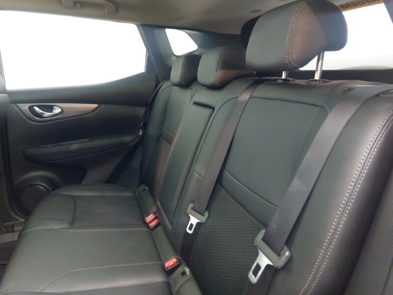 Used Nissan Qashqai 2017 for sale - 77035121: Photo 6