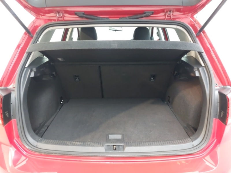 Used Volkswagen Golf 2017 for sale - 77150417: Photo 8