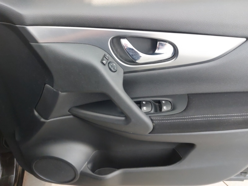 Used Nissan Qashqai 2017 for sale - 77800031: Photo 16