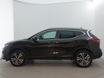 Used Nissan Qashqai 2017 for sale - 77800031: Photo