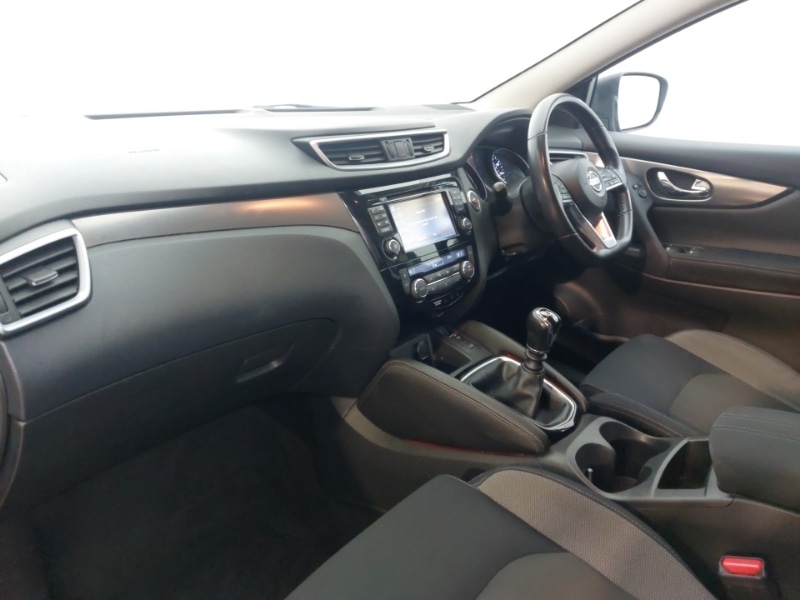 Used Nissan Qashqai 2017 for sale - 77800031: Photo 5