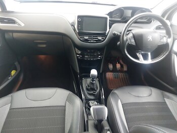 Used Peugeot 2008 2019 for sale - 78326828: Photo