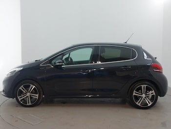 Used Peugeot 208 2018 for sale - 78355361: Photo