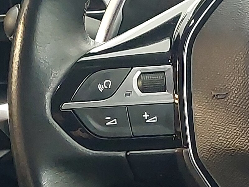 Used Peugeot 3008 2021 for sale - 77585298: Photo 10