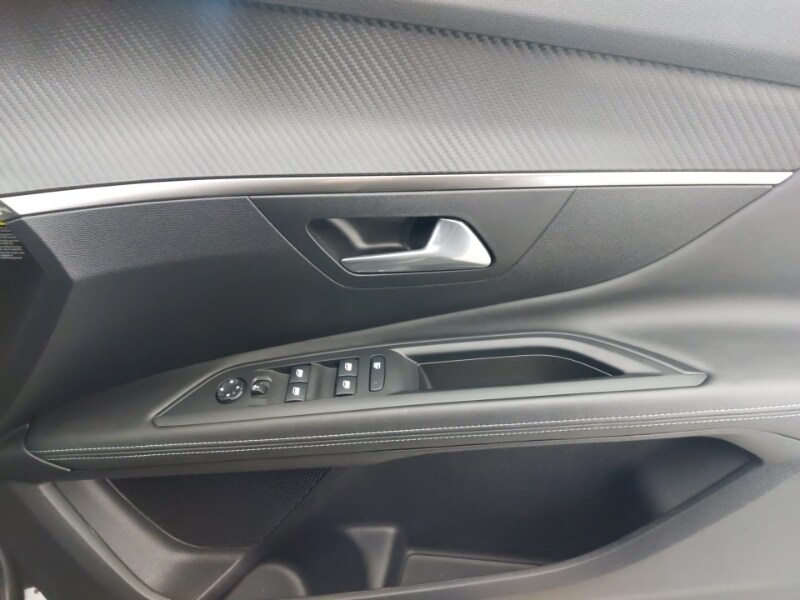 Used Peugeot 3008 2021 for sale - 77585298: Photo 16