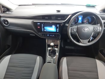 Used Toyota Auris 2017 for sale - 76785709: Photo