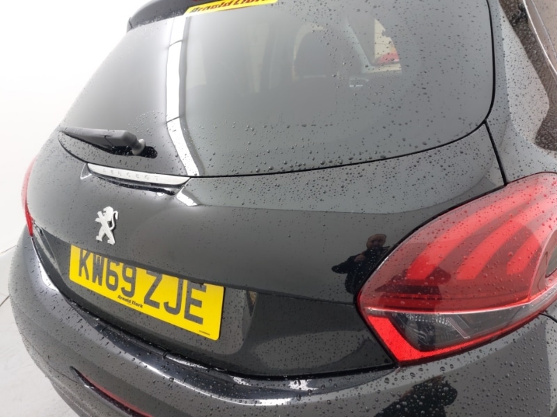 Used Peugeot 208 2019 for sale - 77503469: Photo 15