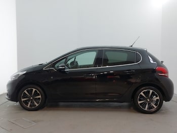 Used Peugeot 208 2019 for sale - 77503469: Photo