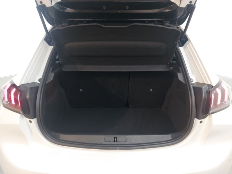 Used Peugeot 208 2022 for sale - 77251842: Photo 8