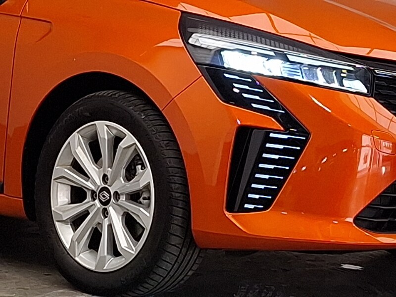 Used Renault Clio 2025 for sale - 77999800: Photo 9