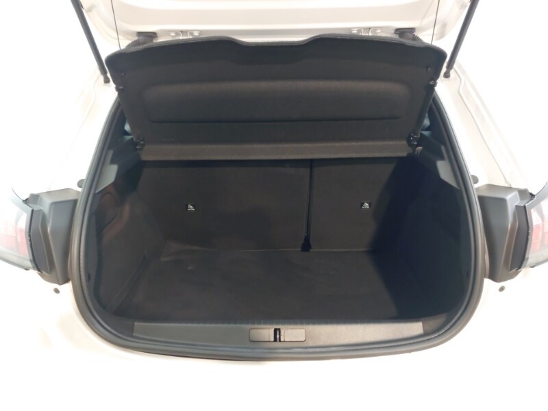 Used Peugeot 208 2023 for sale - 77933040: Photo 8