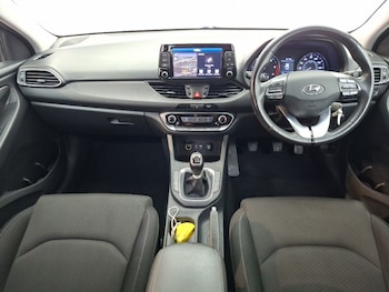 Used Hyundai i30 2017 for sale - 79336234: Photo