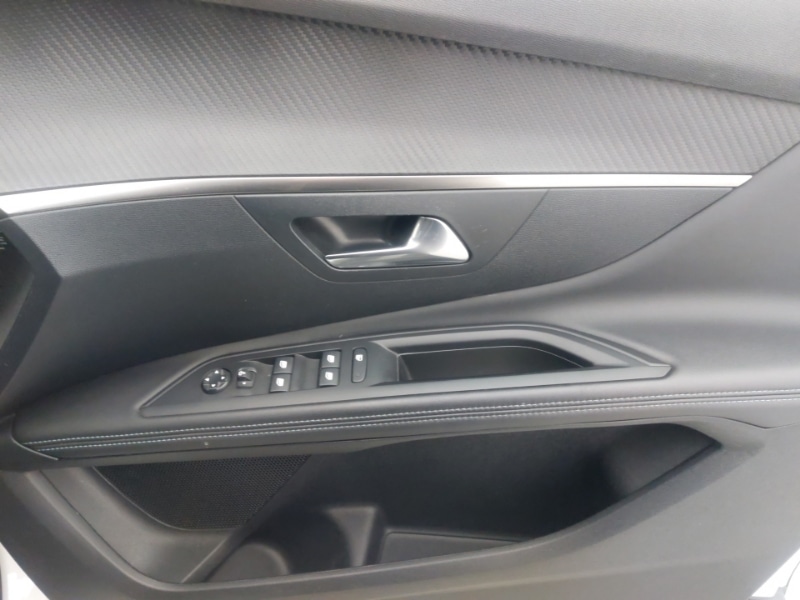 Used Peugeot 3008 2022 for sale - 76628992: Photo 16