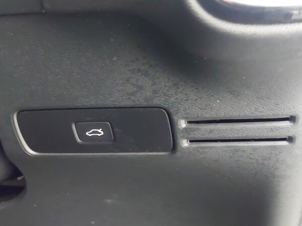 Used Volvo XC40 2024 for sale - 75338858: Photo 17