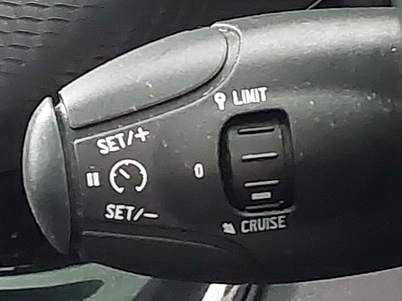 Used Peugeot 2008 2019 for sale - 76963849: Photo 18