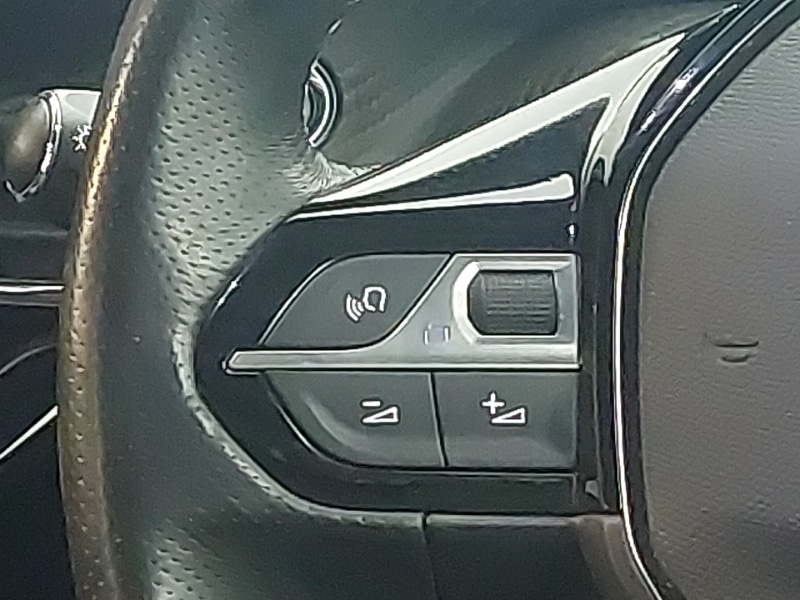 Used Peugeot 2008 2020 for sale - 77644870: Photo 10