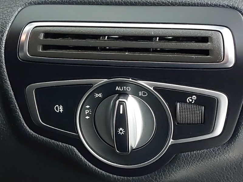 Used Mercedes-Benz C Class 2019 for sale - 76885490: Photo 17