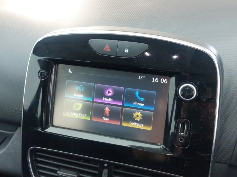 Used Renault Clio 2017 for sale - 77938919: Photo 19