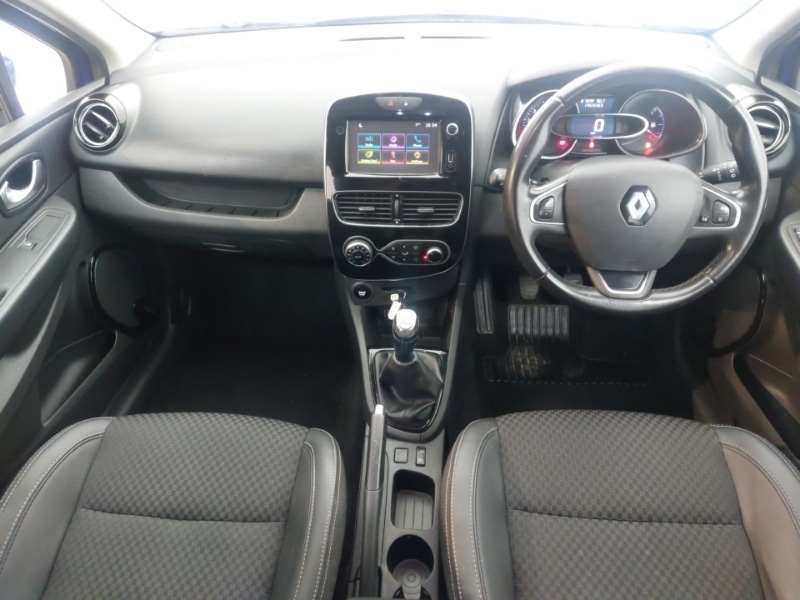 Used Renault Clio 2017 for sale - 77938919: Photo 2