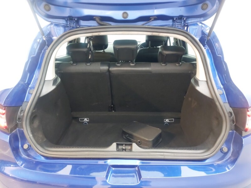 Used Renault Clio 2017 for sale - 77938919: Photo 8