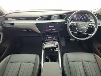 Used Audi Q8 2023 for sale - 79310779: Photo