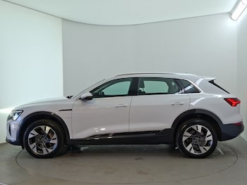 Used Audi Q8 2023 for sale - 79310779: Photo
