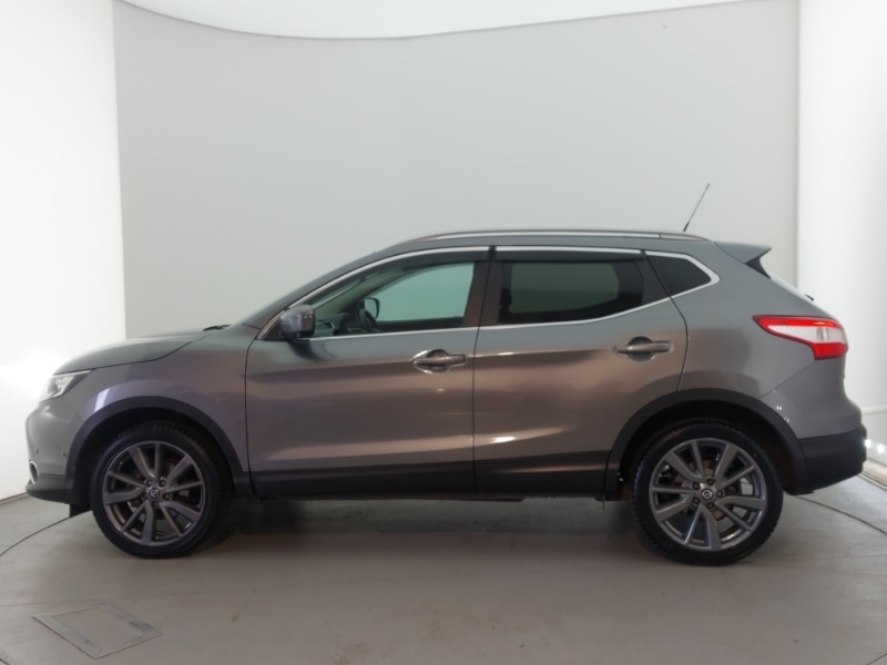 Used Nissan Qashqai 2017 for sale - 76589348: Photo 4