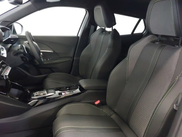 Used Peugeot 2008 2025 for sale - 75399905: Photo 5