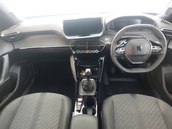 Used Peugeot 2008 2024 for sale - 76208164: Photo 2
