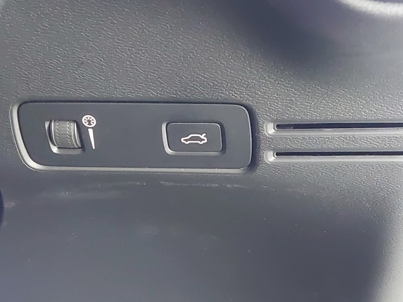 Used Volvo XC40 2020 for sale - 76987402: Photo 18