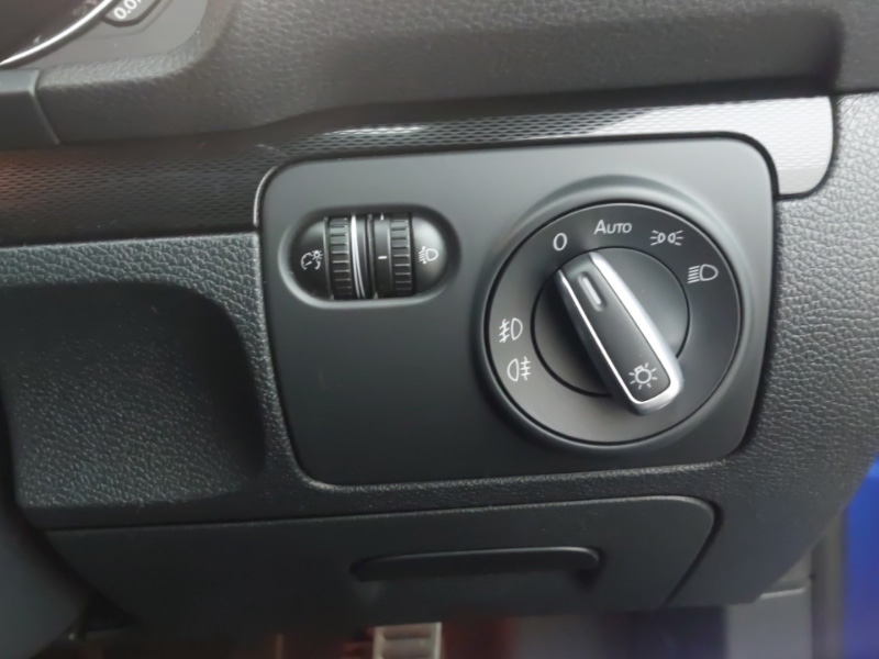 Used Volkswagen Scirocco 2016 for sale - 76804535: Photo 14