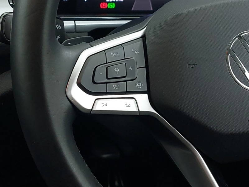 Used Volkswagen T-Roc 2023 for sale - 77311649: Photo 10