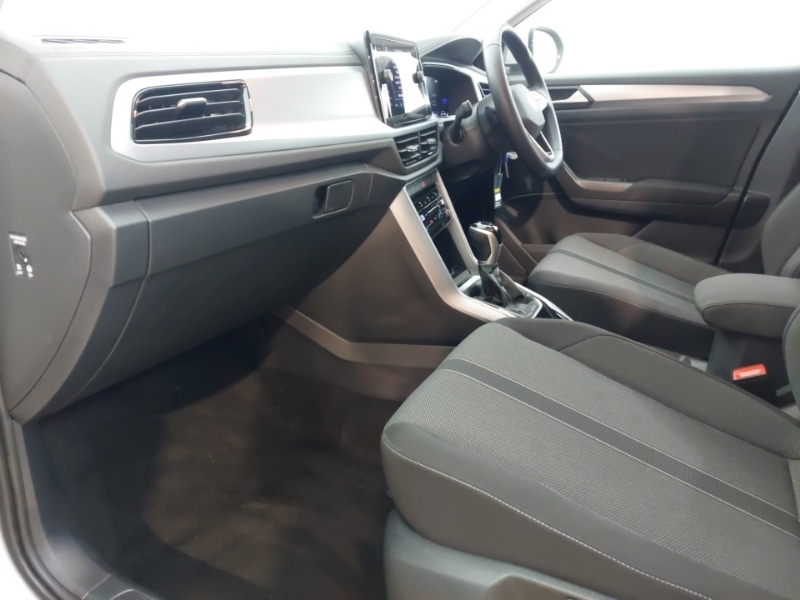 Used Volkswagen T-Roc 2023 for sale - 77311649: Photo 5