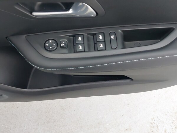 Used Peugeot 208 2023 for sale - 76269154: Photo 13