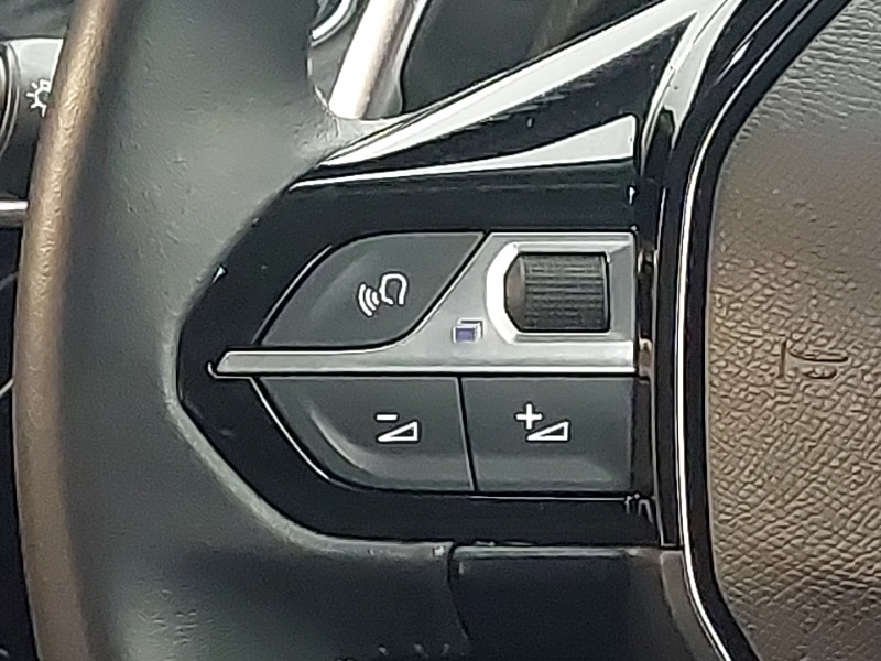 Used Peugeot 2008 2022 for sale - 78178801: Photo 10