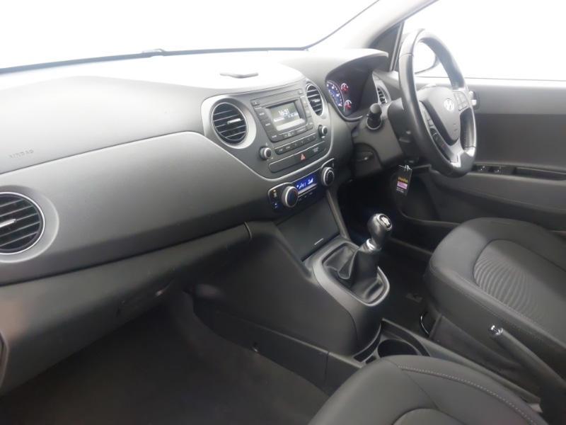Used Hyundai i10 2018 for sale - 77846937: Photo 5