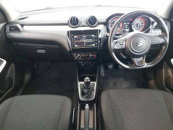 Used Suzuki Swift 2020 for sale - 77405128: Photo