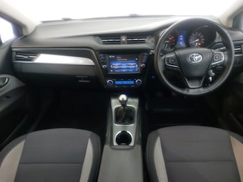 Used Toyota Avensis 2017 for sale - 78905804: Photo