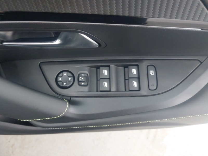 Used Peugeot 2008 2025 for sale - 76987256: Photo 12