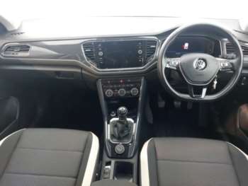 Used Volkswagen T-Roc 2019 for sale - 74018481: Photo