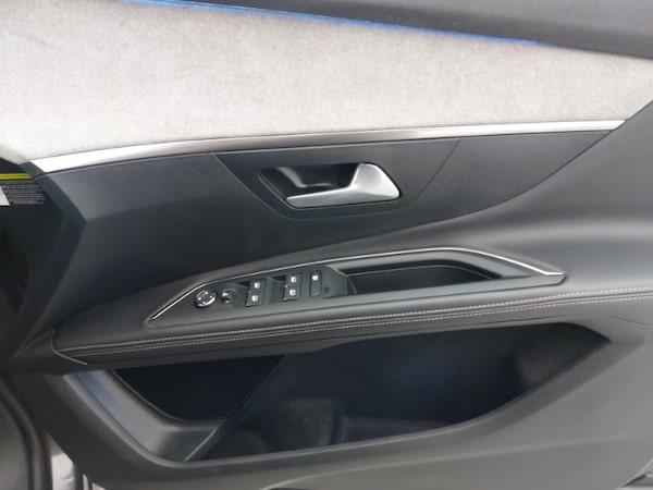 Used Peugeot 5008 2022 for sale - 76325439: Photo 16