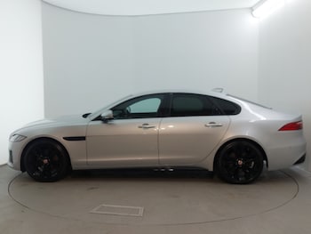 Used Jaguar XF 2020 for sale - 76970243: Photo