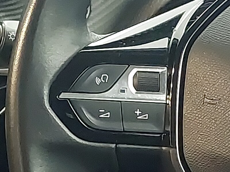 Used Peugeot 2008 2022 for sale - 77652338: Photo 10