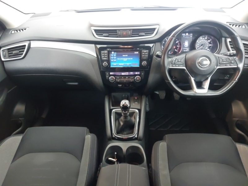 Used Nissan Qashqai 2017 for sale - 77832281: Photo 2