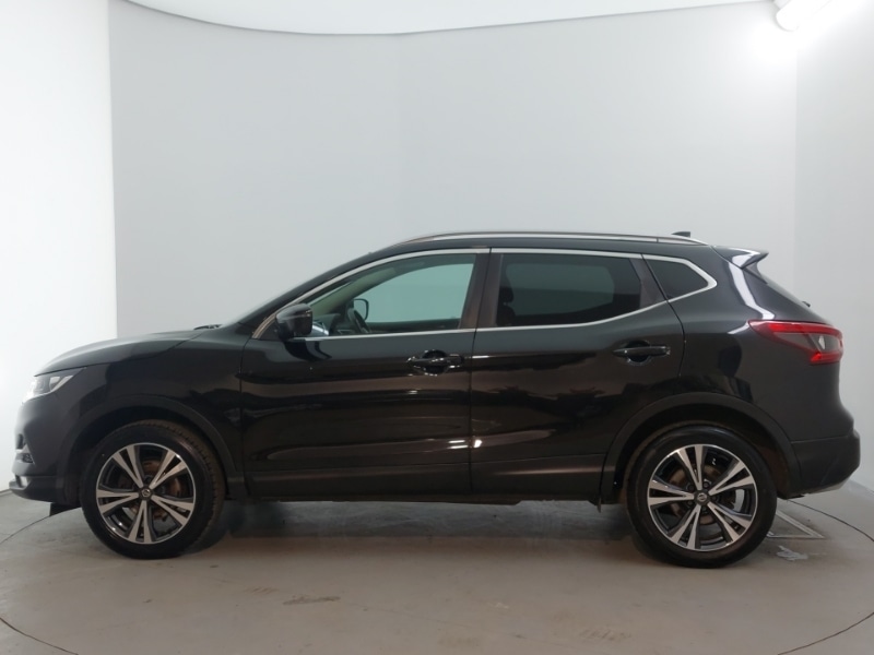 Used Nissan Qashqai 2017 for sale - 77832281: Photo 4