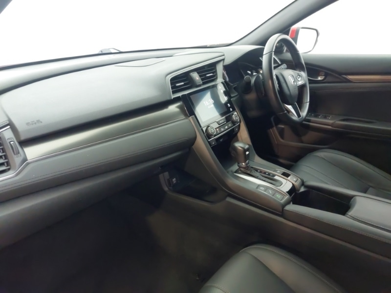 Used Honda Civic 2018 for sale - 77047057: Photo 5