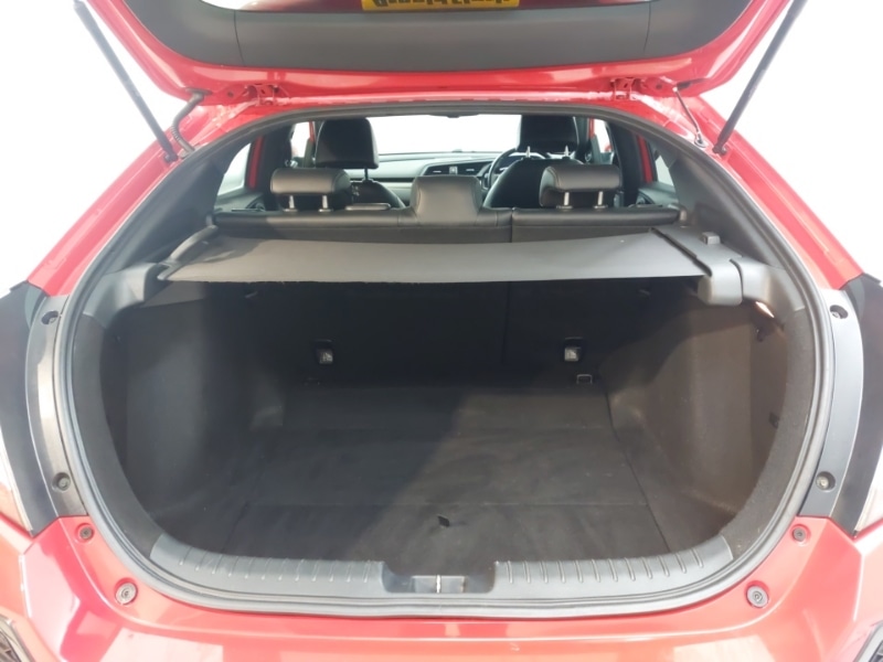 Used Honda Civic 2018 for sale - 77047057: Photo 8